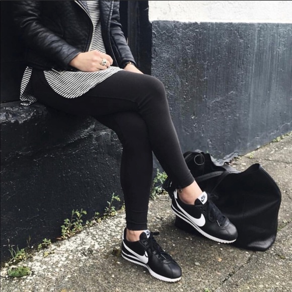 NWT Nike Cortez Leather Classic - Picture 3 of 8